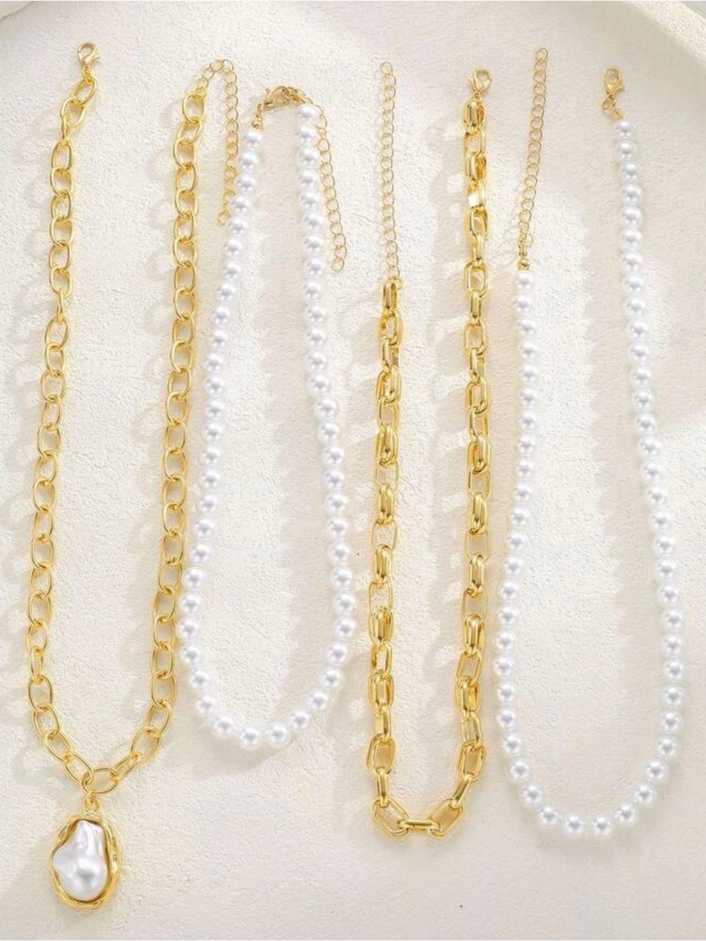 NWOT Gold & White Pearl Layered Statement Necklace - Picture 2 of 3